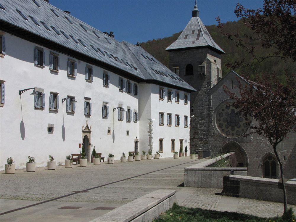 Hotel Roncesvalles Exterior photo